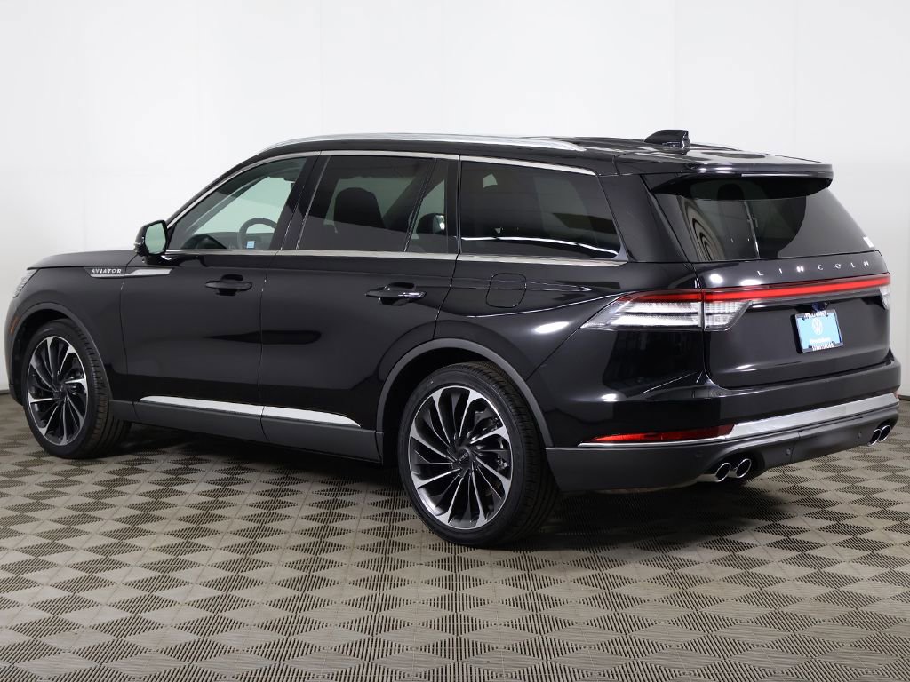 Used 2025 Lincoln Aviator Reserve w/ Equipment Group 201A AWD/4WD image 15