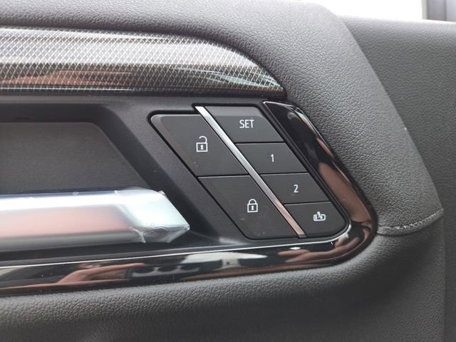 New 2026 GMC Sierra 1500 AT4 w/ Technology Package AWD/4WD image 13