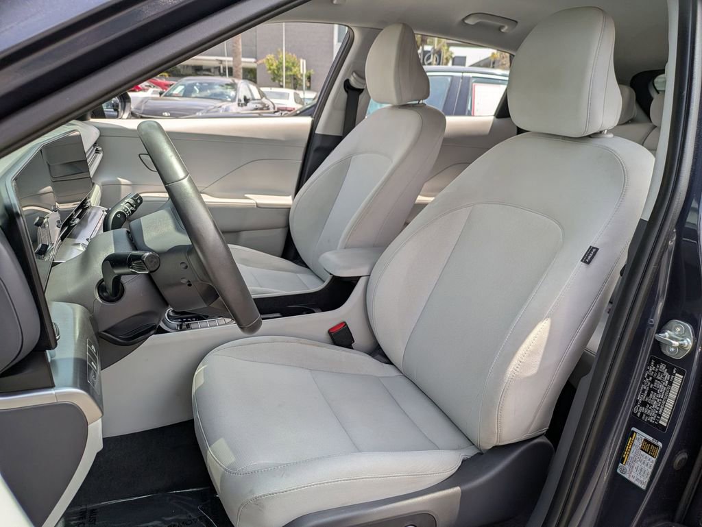 Used 2025 Hyundai Kona SEL FWD image 23