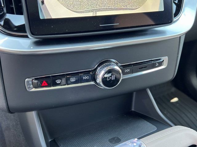 New 2026 Volvo XC90 B5 Ultra w/ Lounge Package image 24