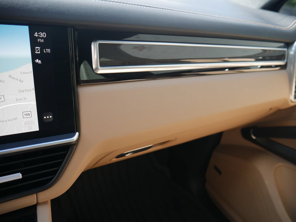 Certified 2023 Porsche Cayenne GTS AWD/4WD image 34