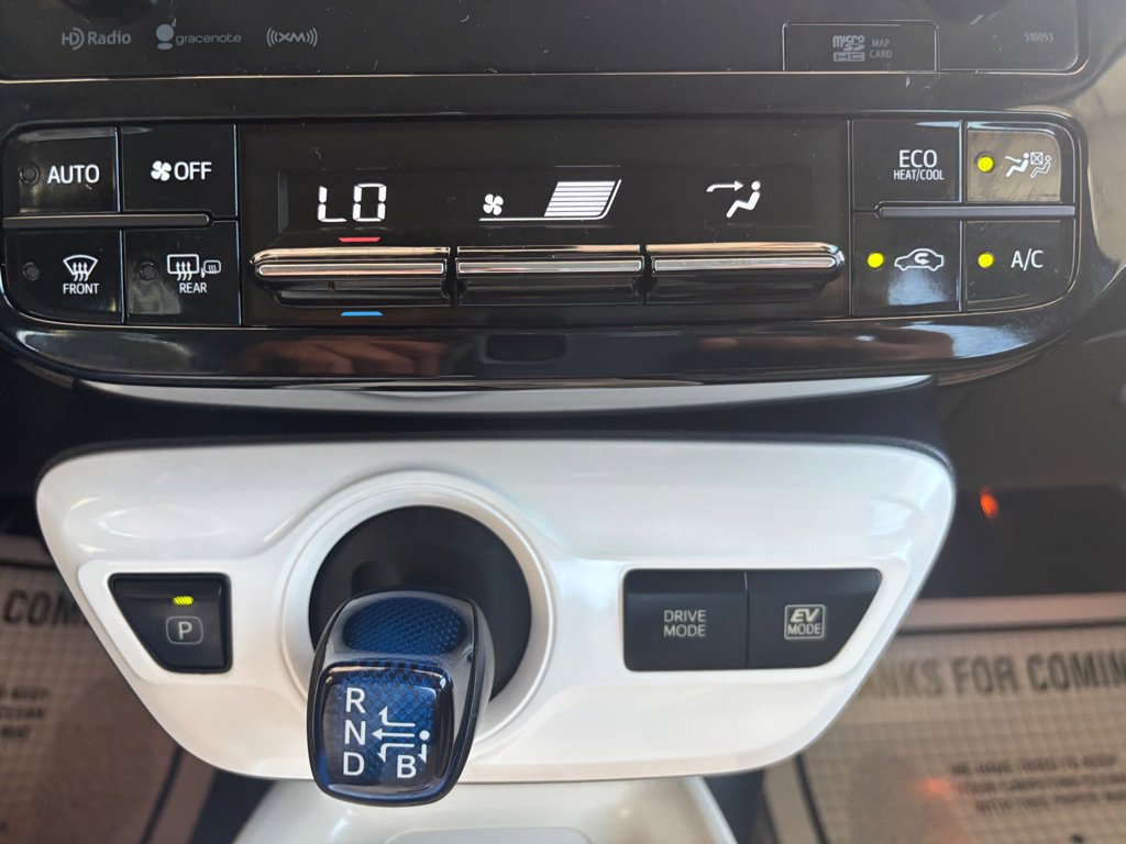 Used 2016 Toyota Prius Four image 14