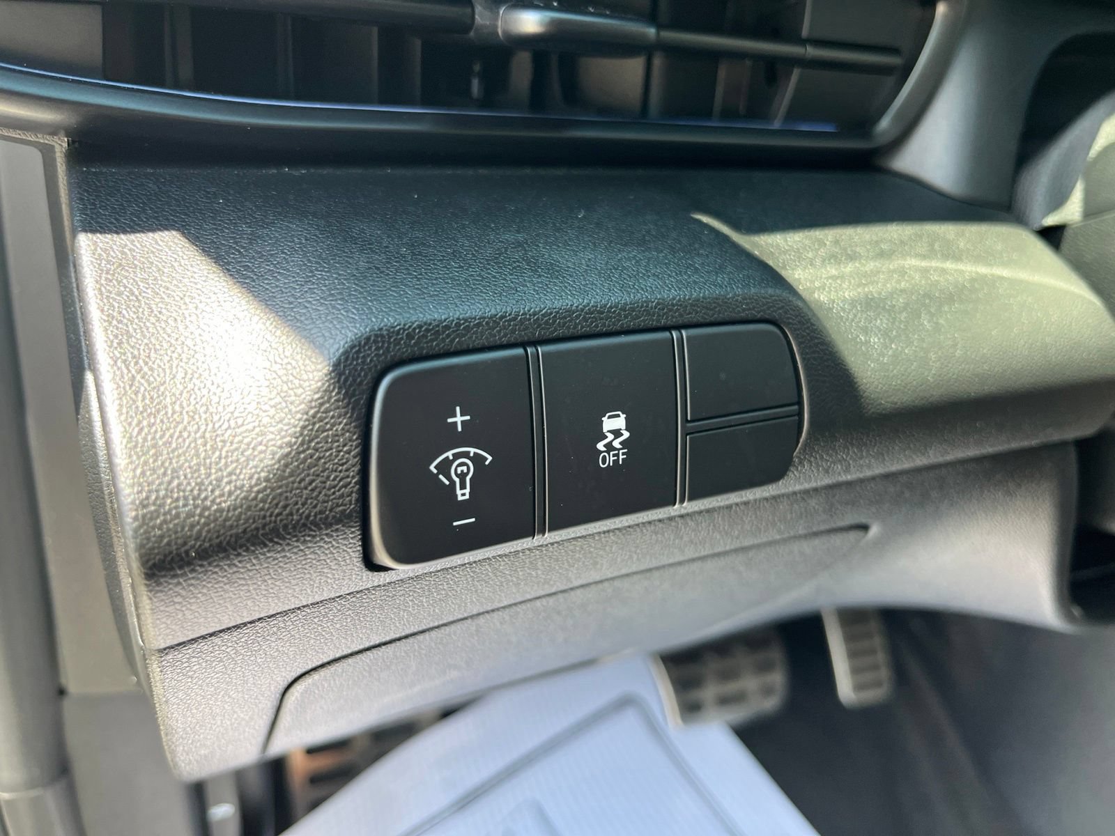 Used 2025 Hyundai Elantra N FWD image 14