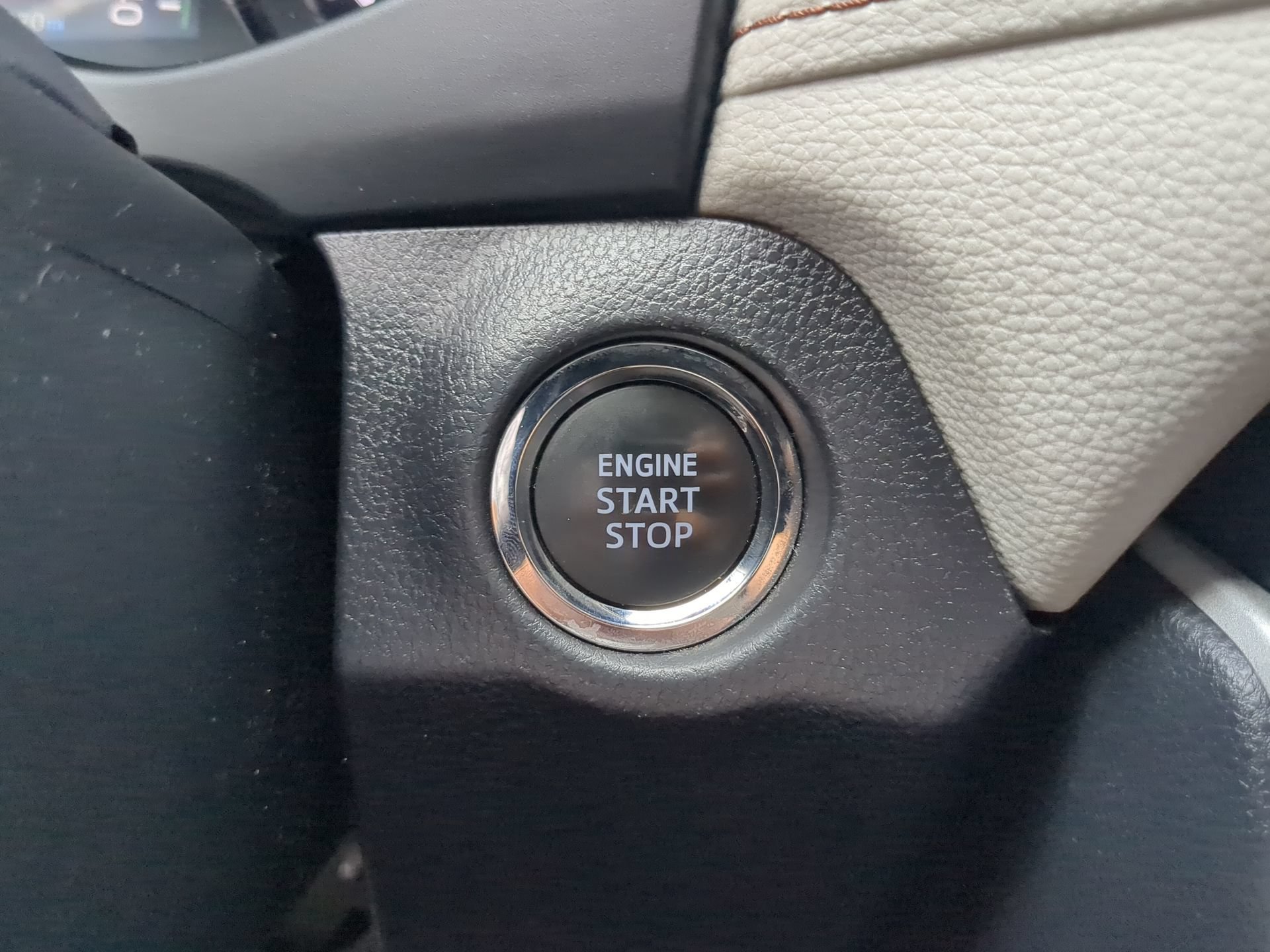 Used 2025 Toyota RAV4 XLE Premium w/ Weather Package FWD image 68
