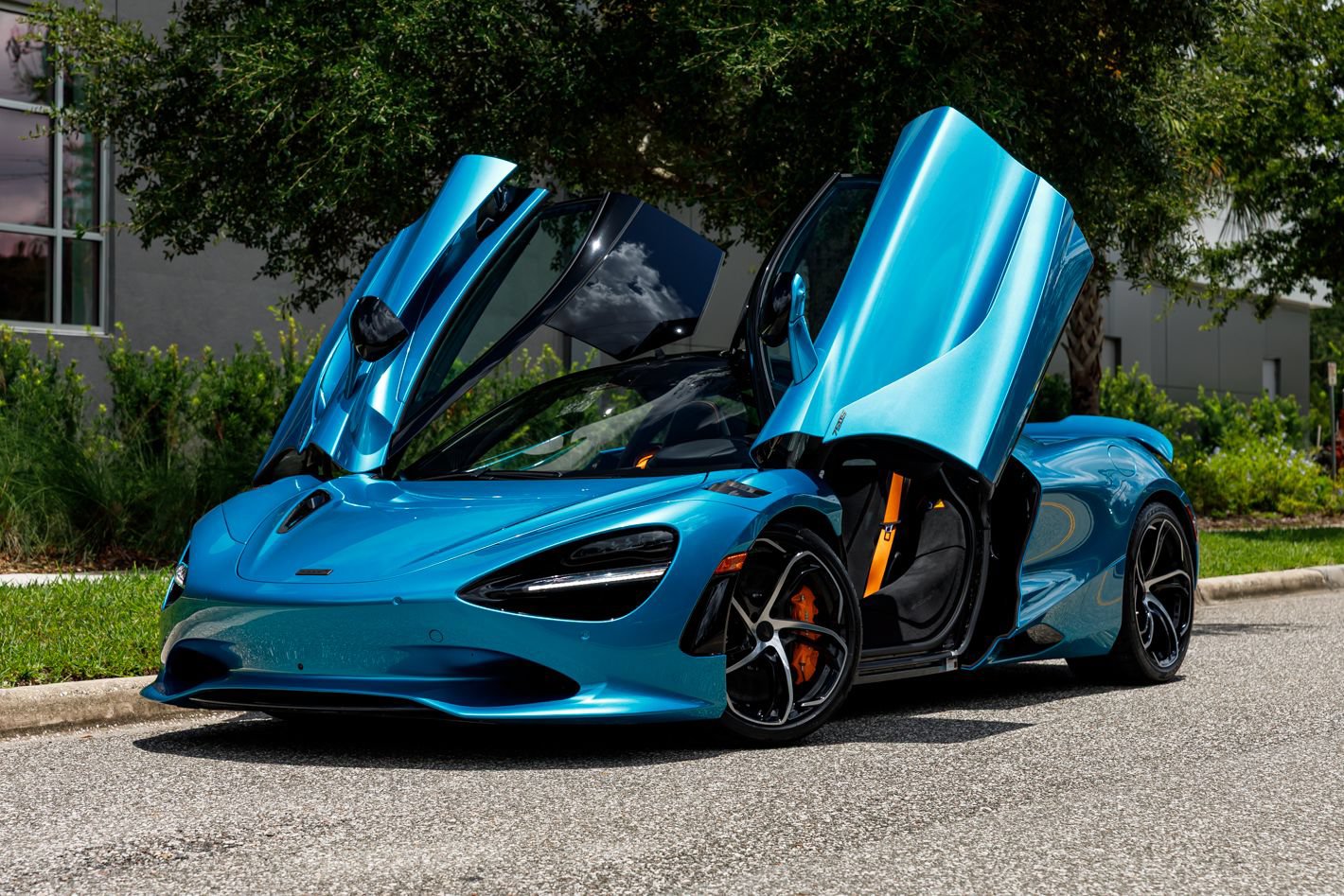 Used 2025 McLaren 750S RWD image 35