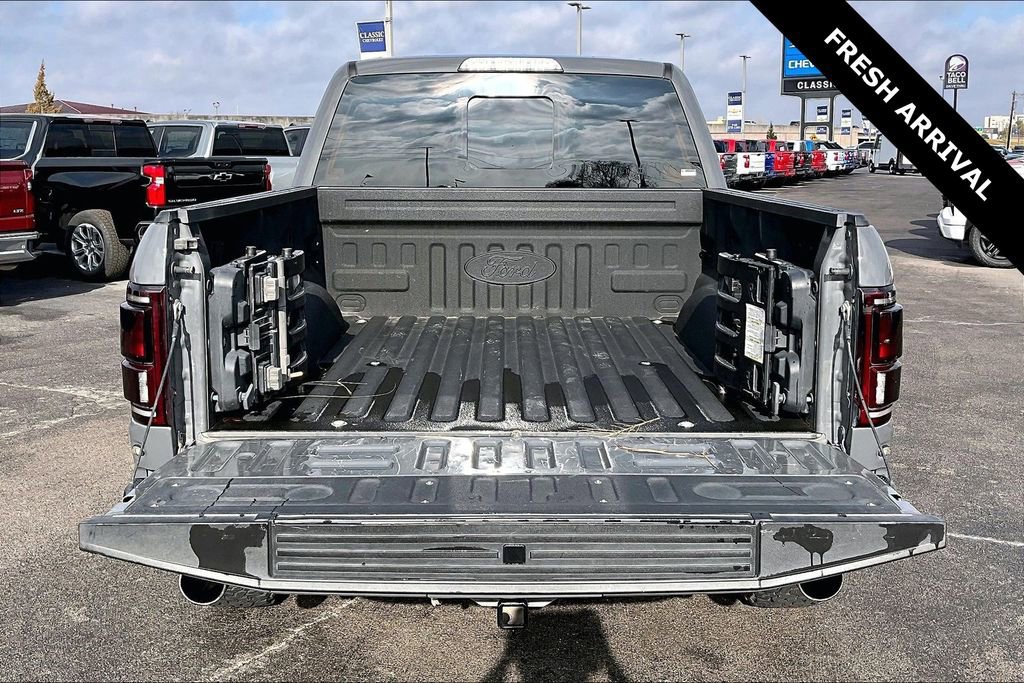 Used 2018 Ford F150 Raptor w/ Equipment Group 802A Luxury image 6