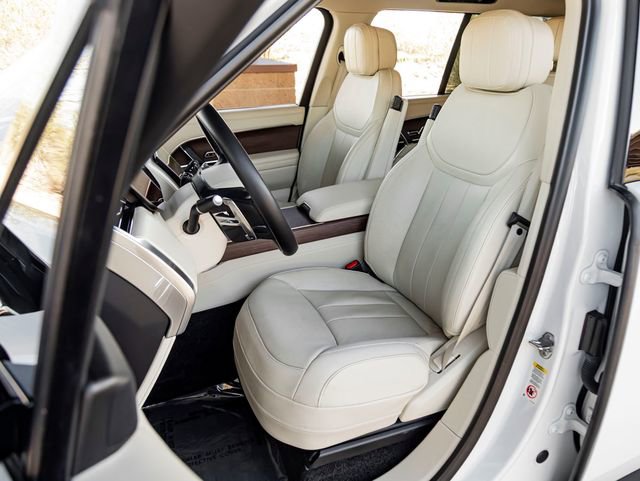 Used 2023 Land Rover Range Rover SE image 13