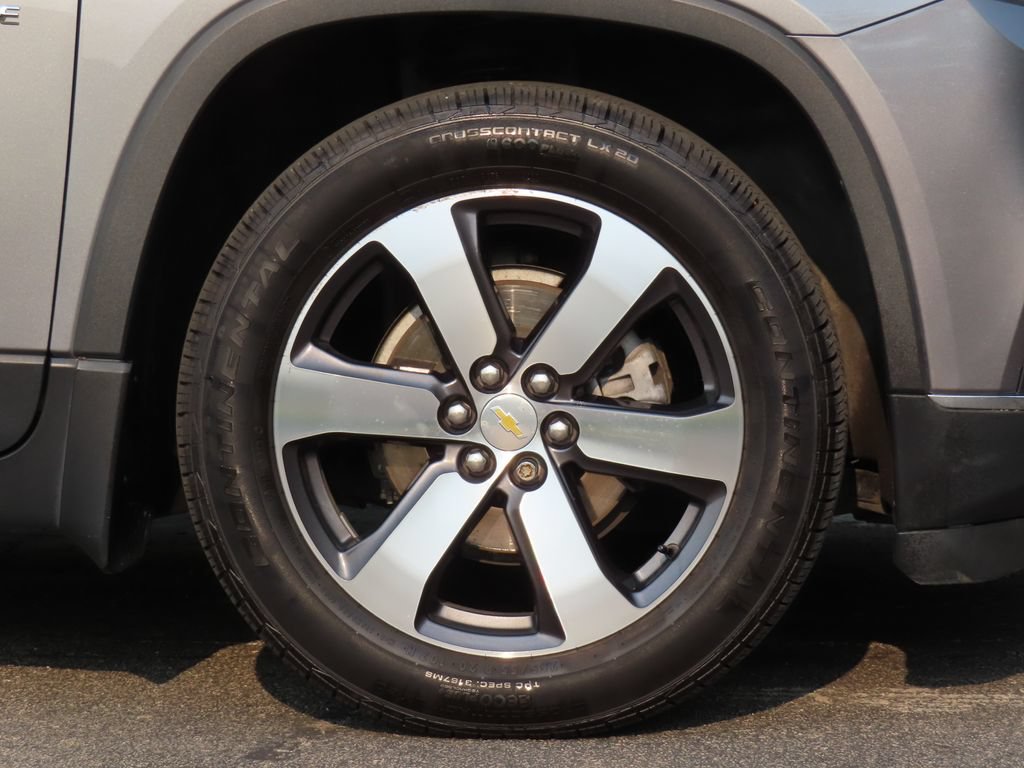 Certified 2021 Chevrolet Traverse LT w/ LT Premium Package AWD/4WD image 16