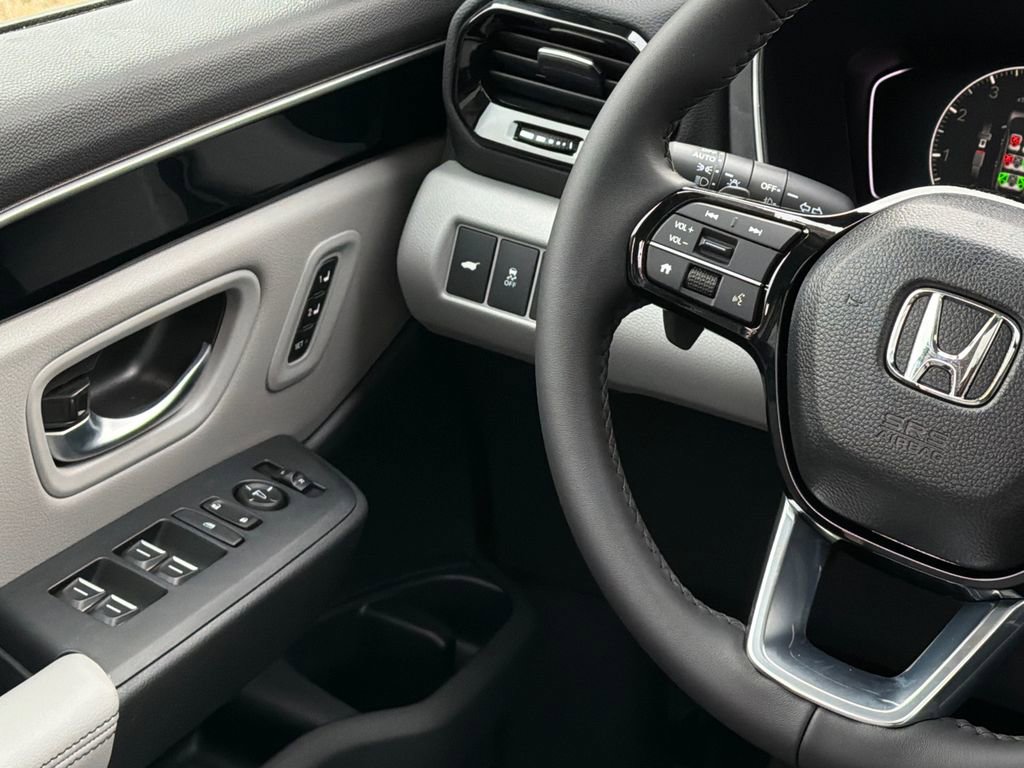 New 2025 Honda Pilot Touring image 22