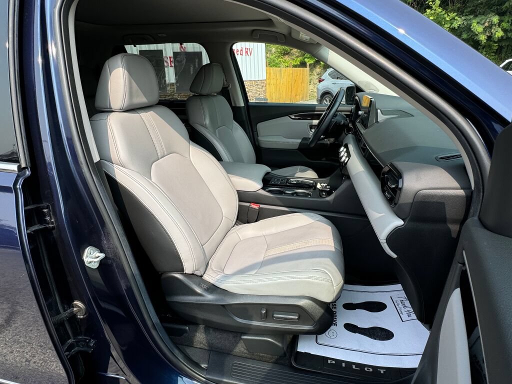 Used 2025 Honda Pilot Touring image 22