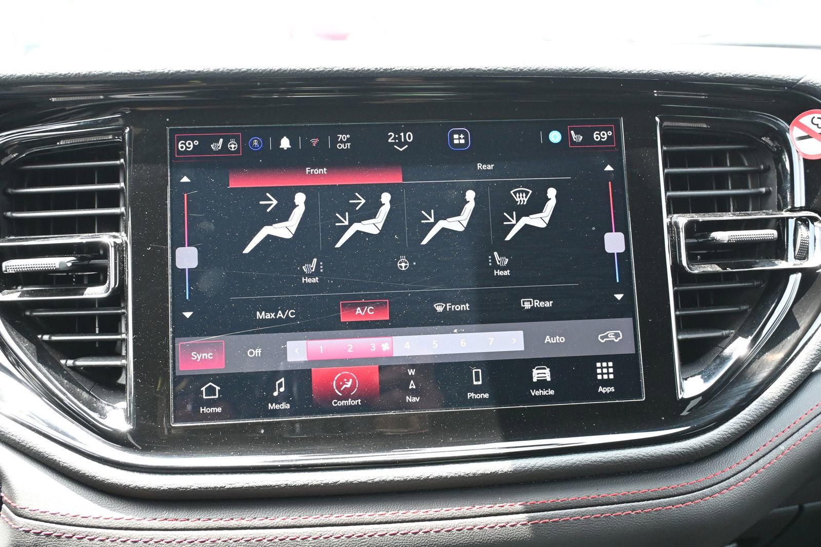 Used 2025 Dodge Durango GT RWD image 16