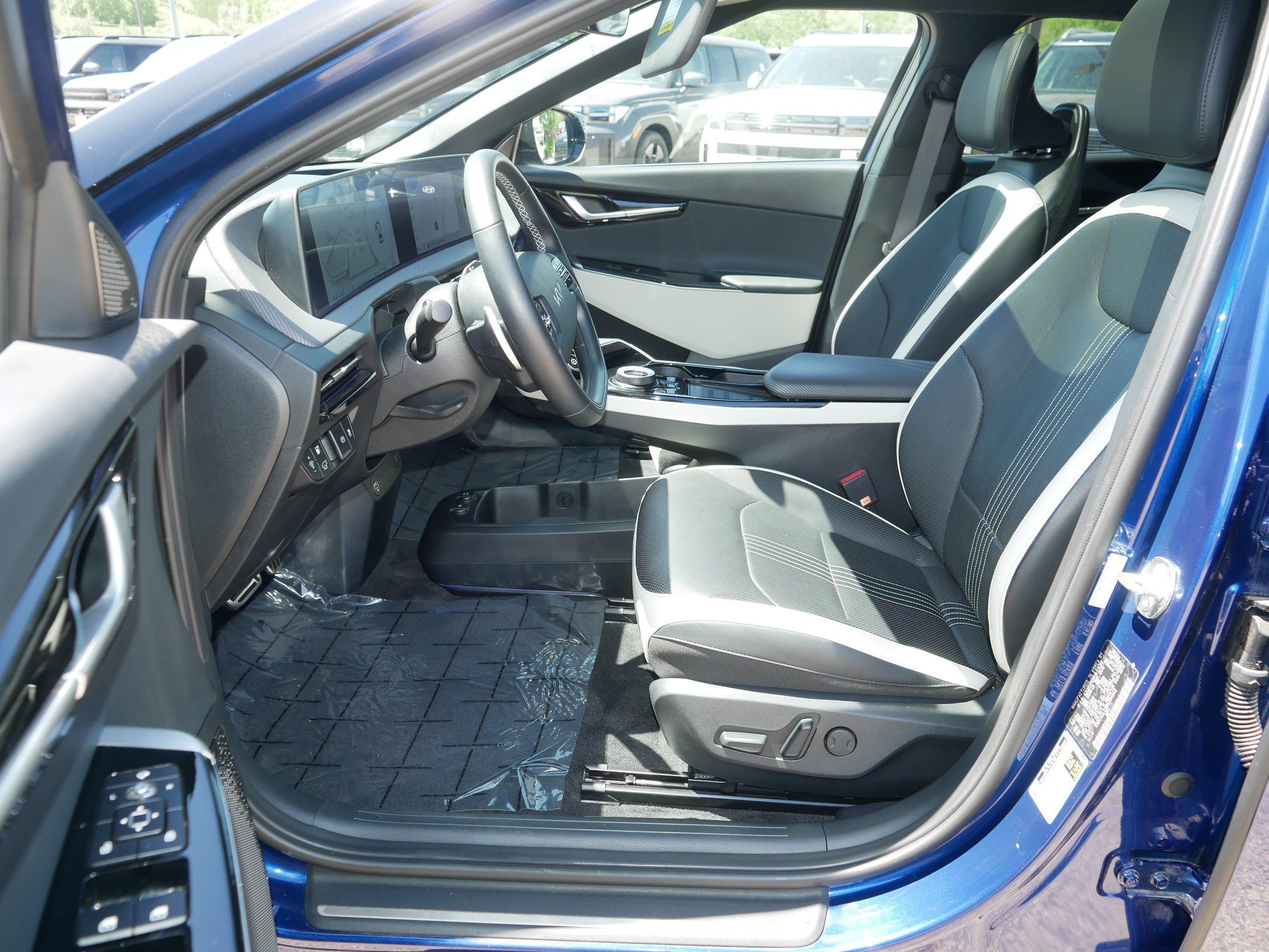 Used 2024 Kia EV6 GT-Line AWD/4WD image 12