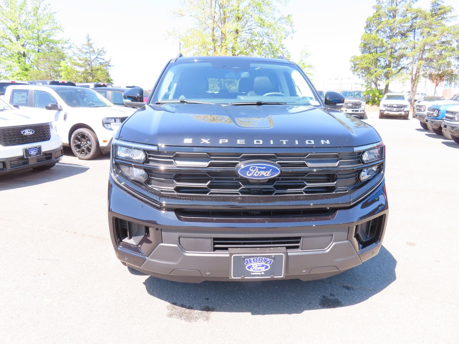 New 2026 Ford Expedition Active AWD/4WD image 2