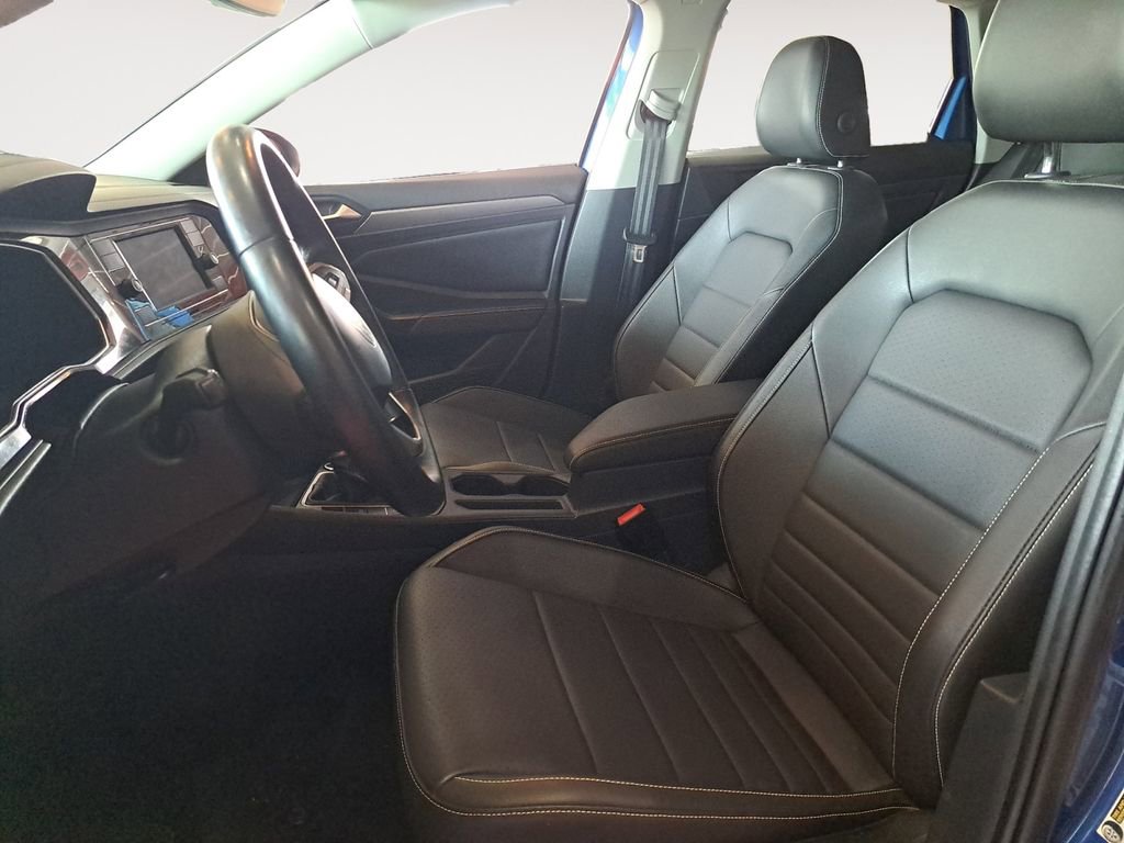 Used 2024 Volkswagen Jetta SE image 9