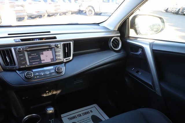 Used 2015 Toyota RAV4 XLE image 25