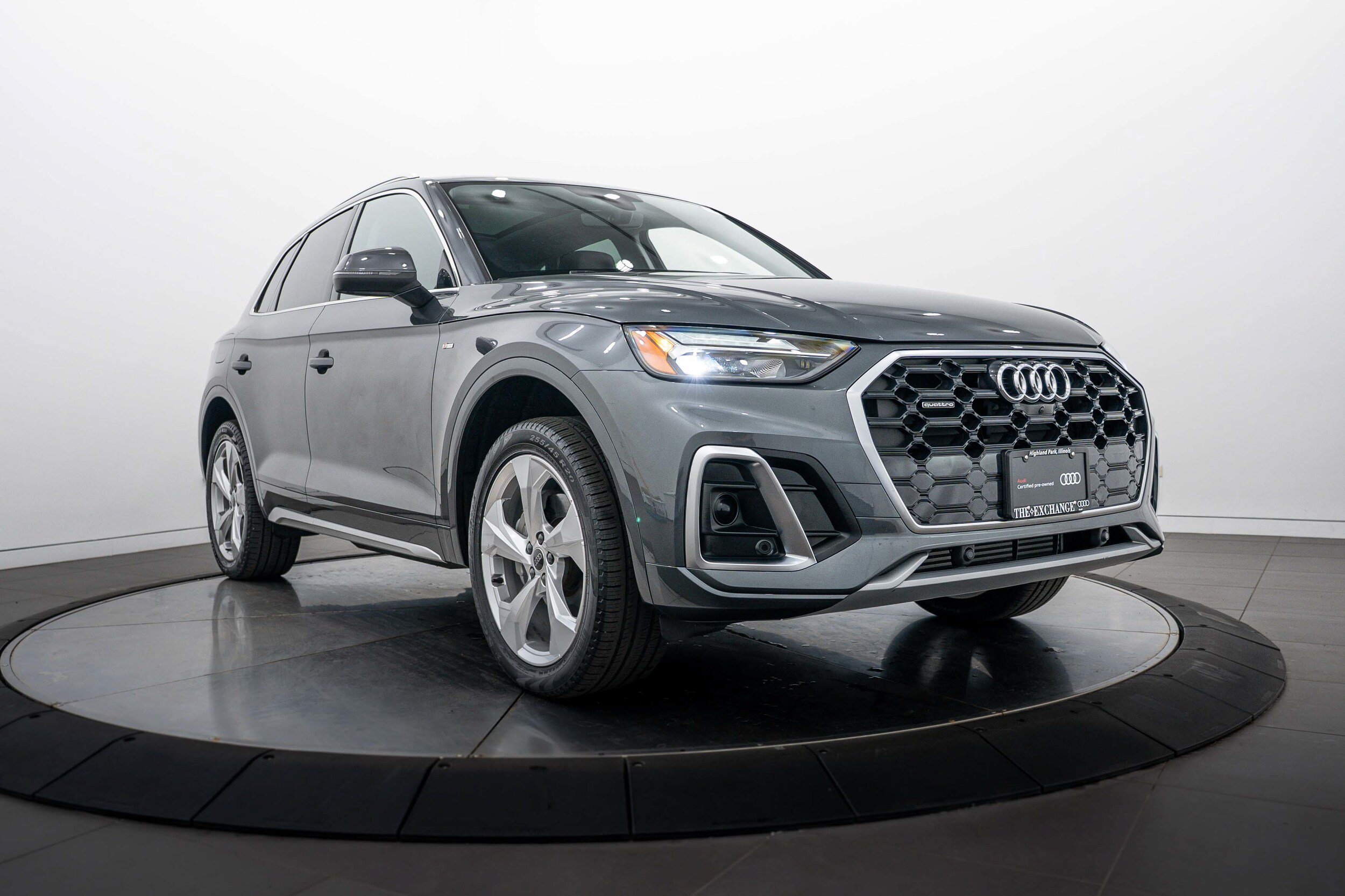 Certified 2024 Audi Q5 2.0T Premium Plus w/ Premium Plus Package AWD/4WD image 1