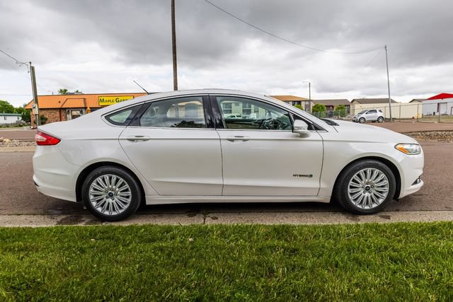 Used 2015 Ford Fusion SE w/ Equipment Group 502A FWD image 4