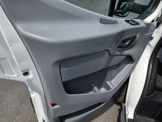 Used 2018 Ford Transit 150 XL RWD image 26