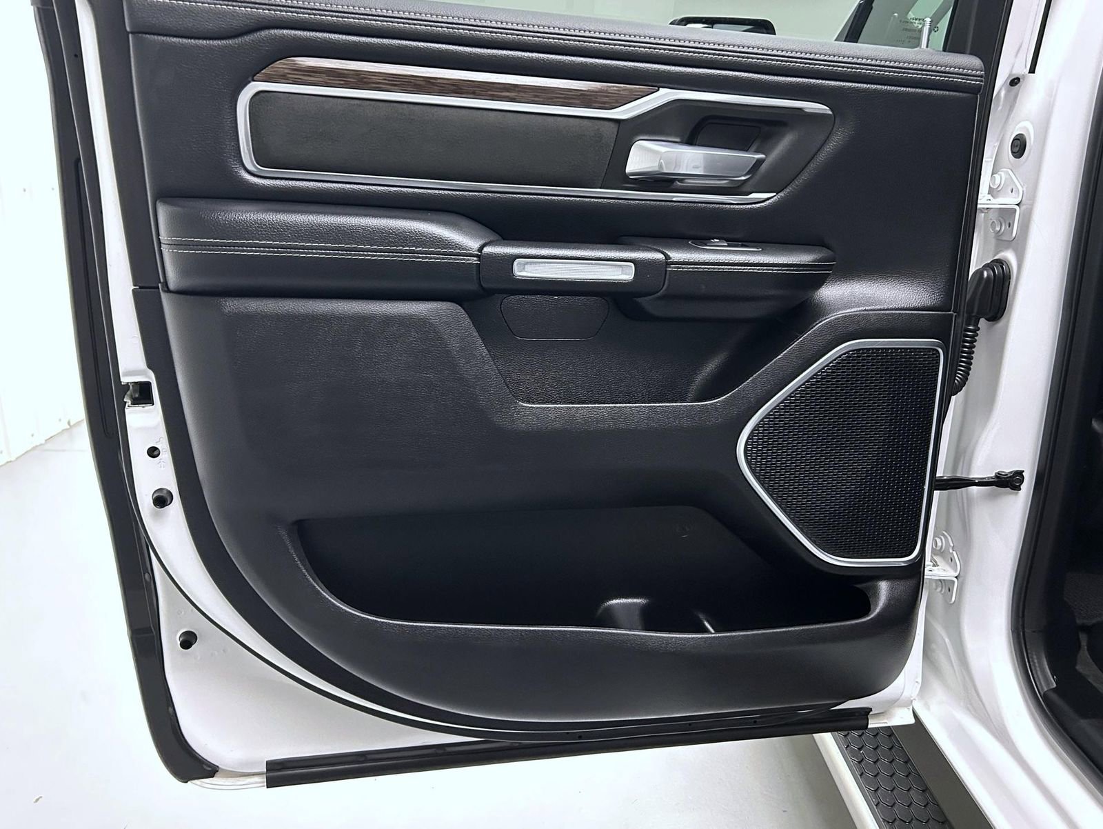 Used 2020 RAM 1500 Laramie image 20