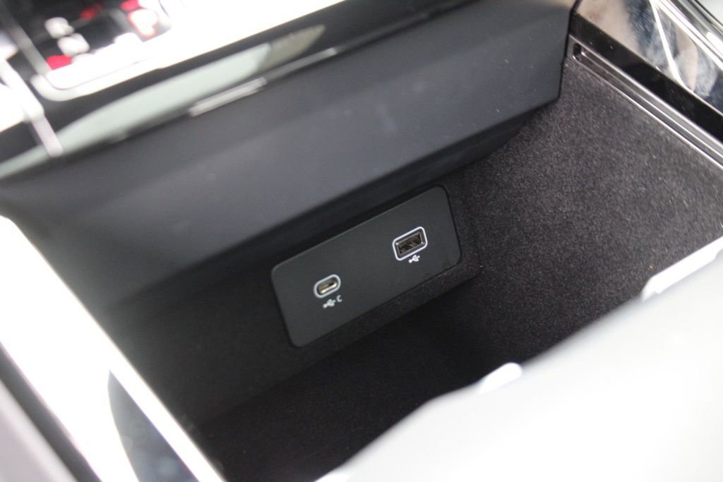 Used 2024 Land Rover Range Rover Sport Dynamic SE image 26