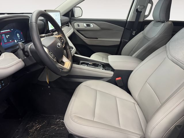Used 2026 Ford Explorer Active w/ Active Comfort Package AWD/4WD image 7