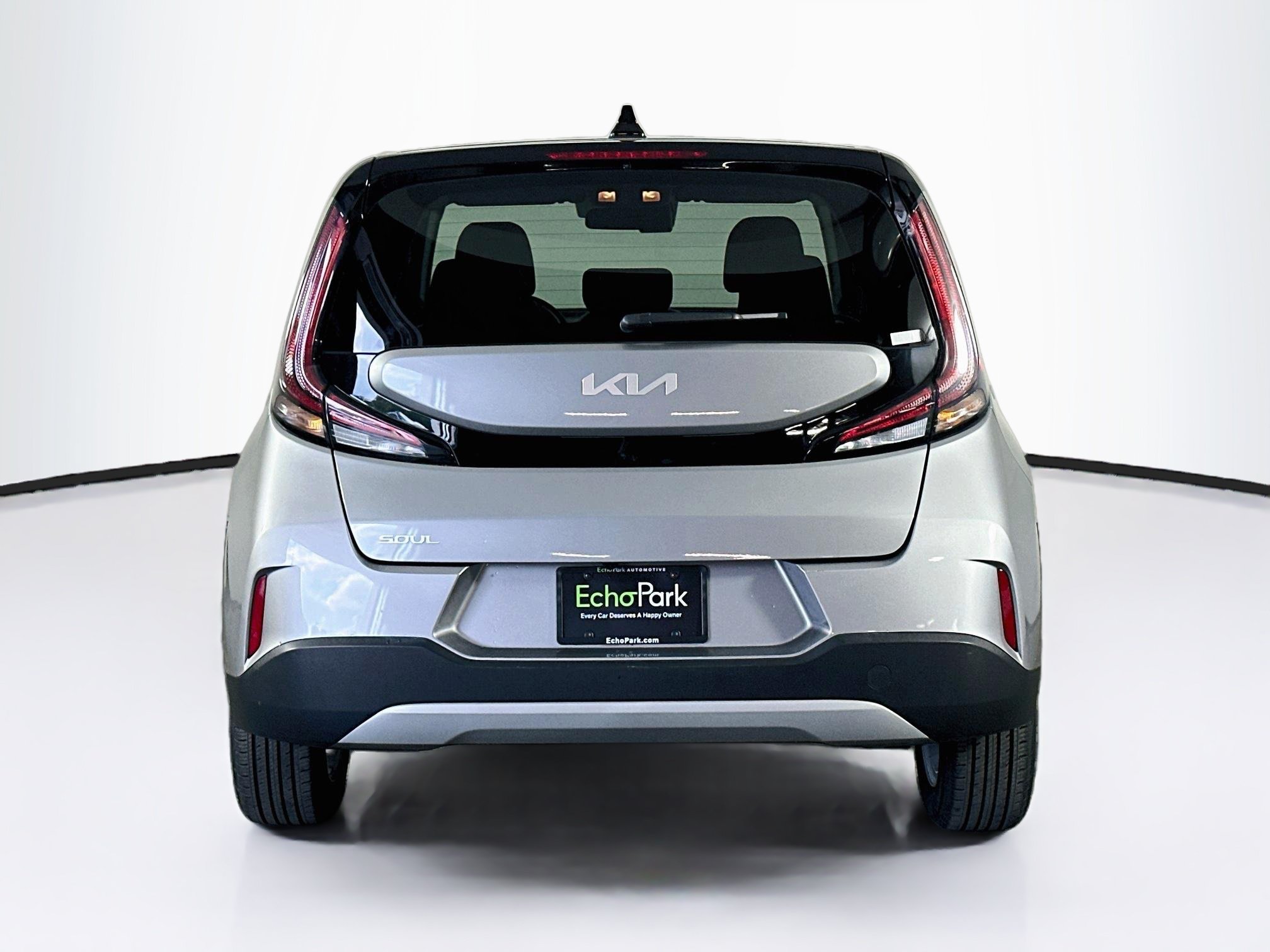 Used 2025 Kia Soul LX w/ LX Technology Package FWD image 7