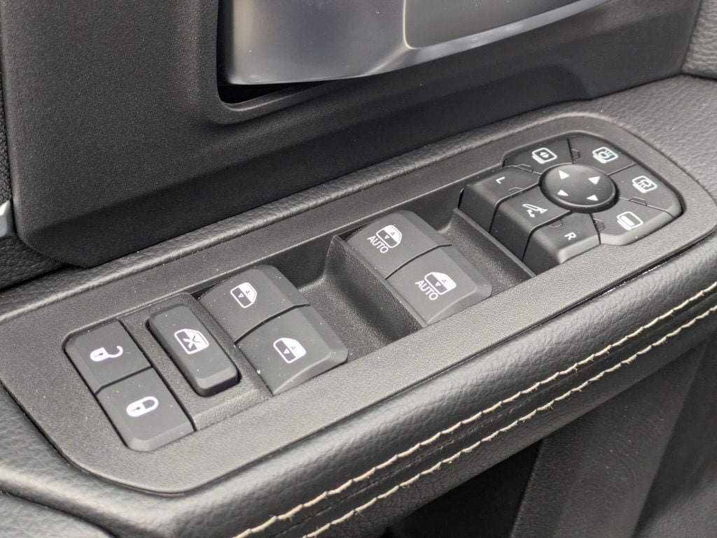 New 2026 RAM 2500 Big Horn AWD/4WD image 12