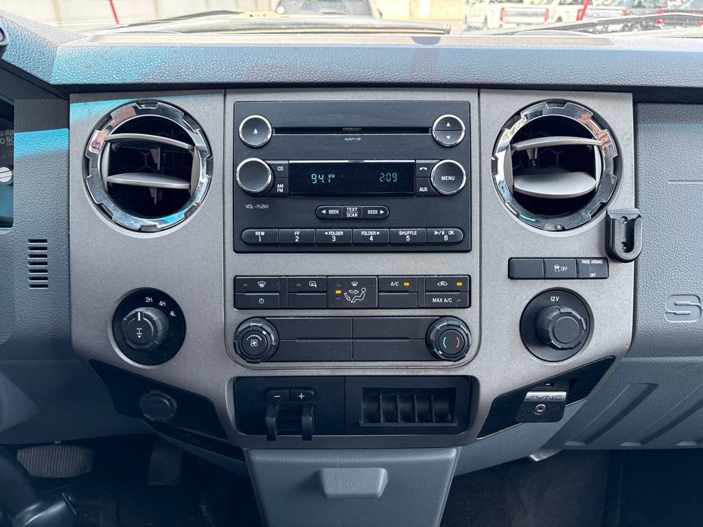 Used 2016 Ford F250 XLT w/ Camper Package AWD/4WD image 6
