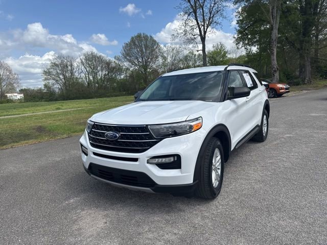 Used 2021 Ford Explorer XLT w/ Equipment Group 202A image 5