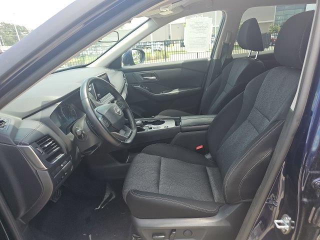Used 2025 Nissan Rogue SV FWD image 13