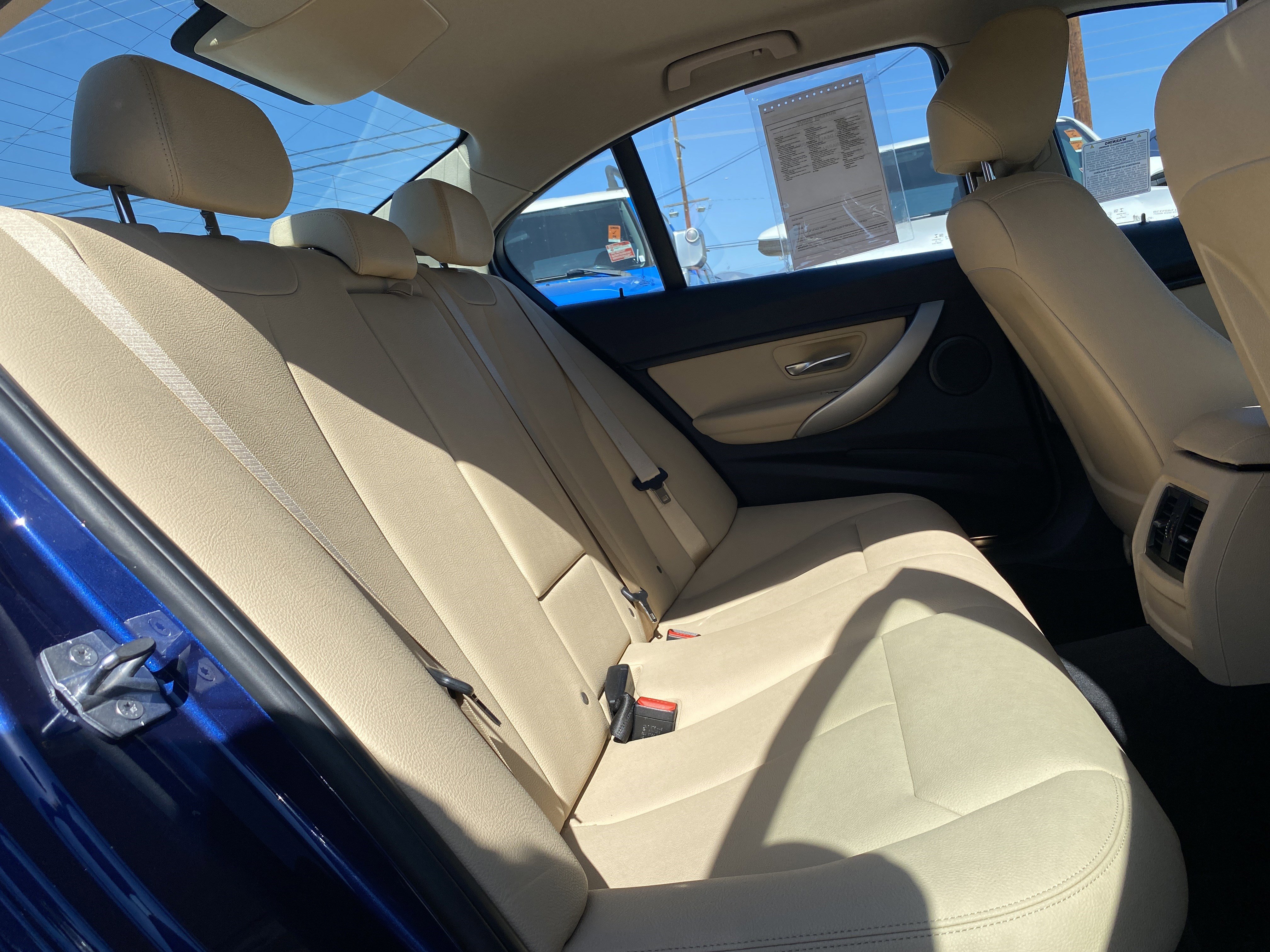 Used 2018 BMW 320i xDrive Sedan image 18