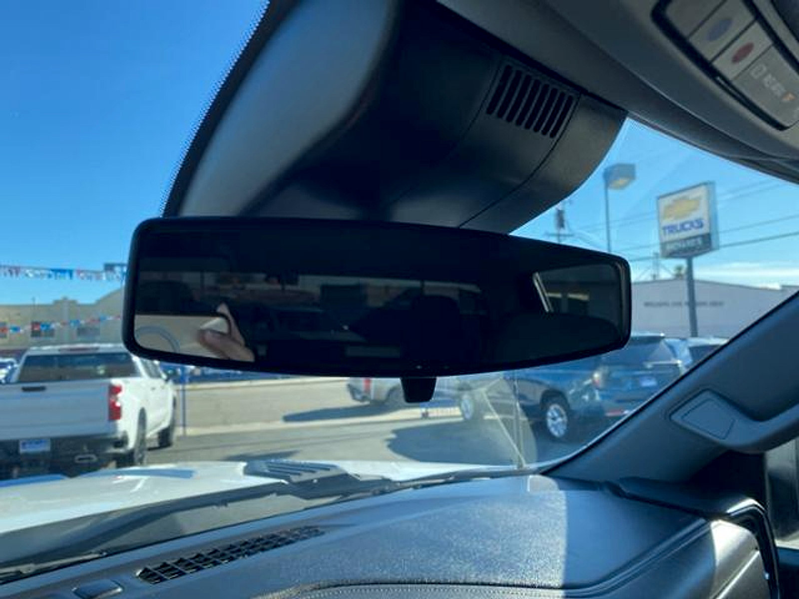 Used 2024 Chevrolet Silverado 2500 LT AWD/4WD image 39