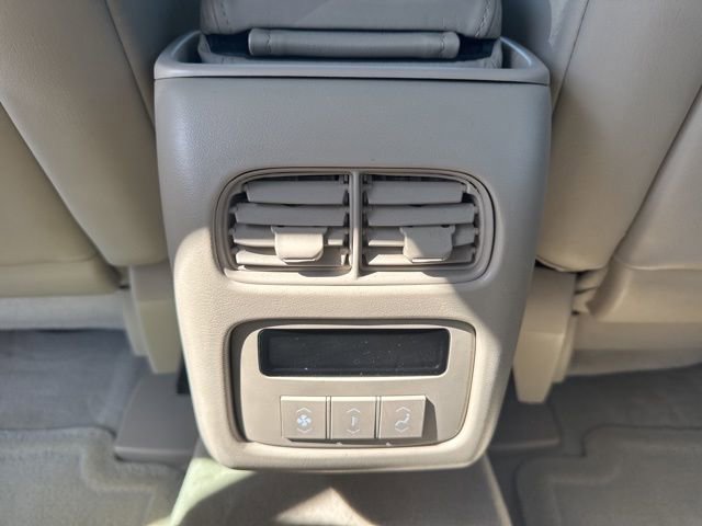 Used 2006 Cadillac DTS w/ Trunk Convenience Package FWD image 10