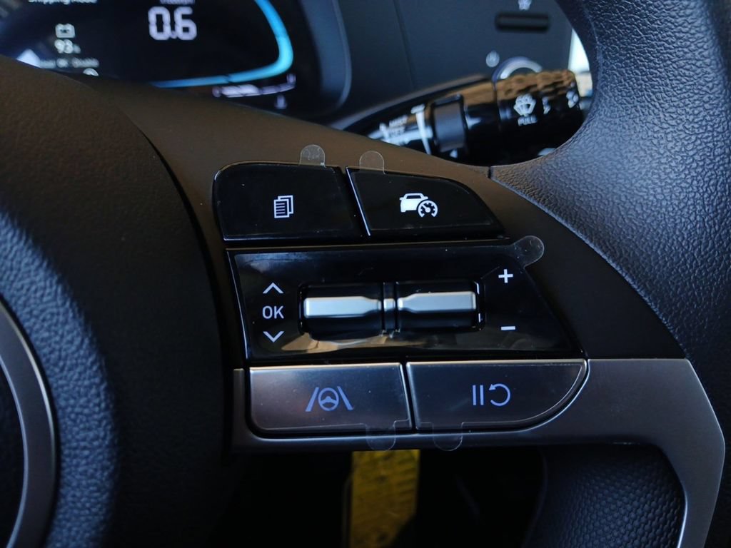New 2026 Hyundai Elantra SE FWD image 18