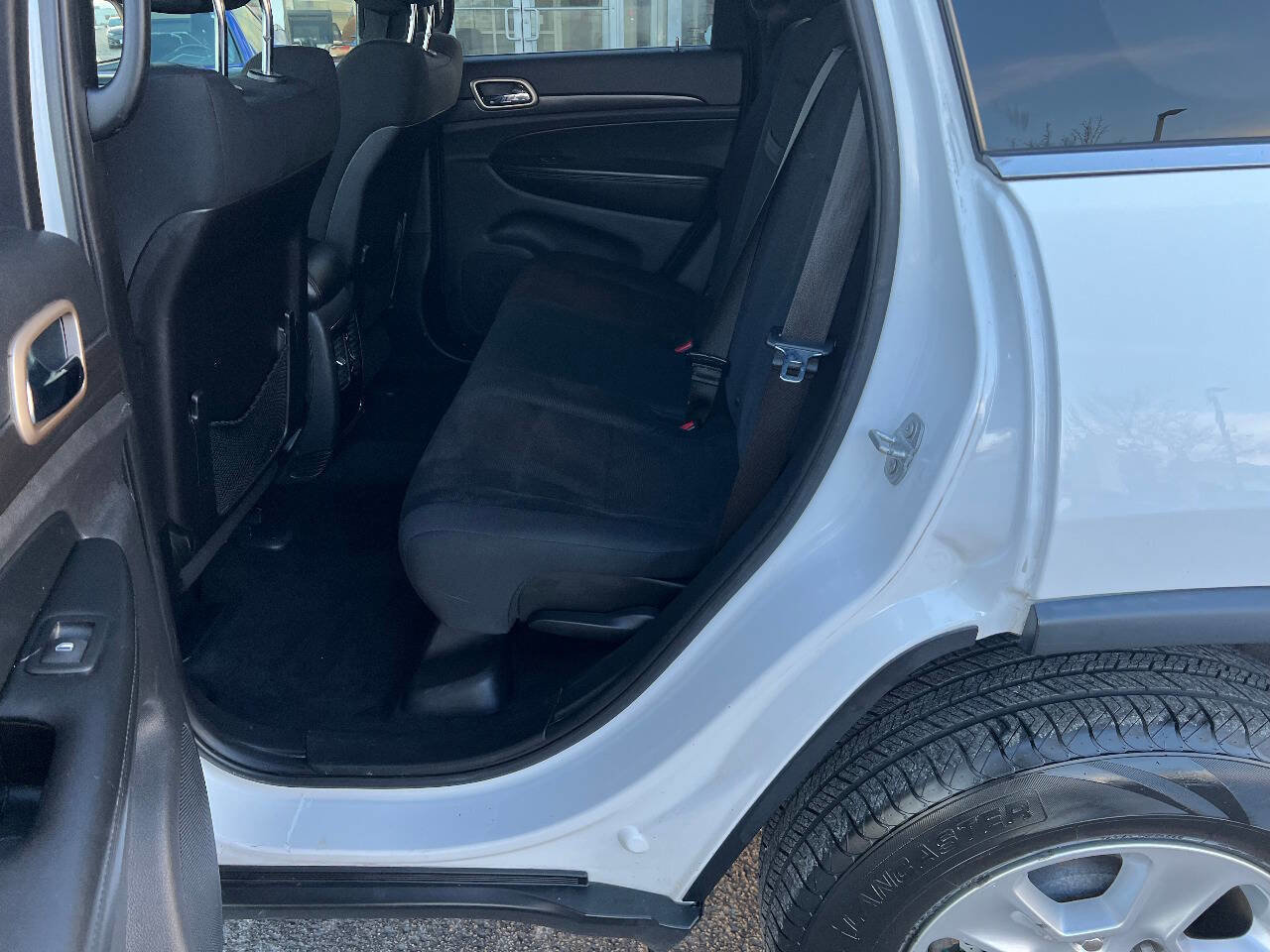 Used 2017 Jeep Grand Cherokee Laredo w/ Quick Order Package 23E AWD/4WD image 20