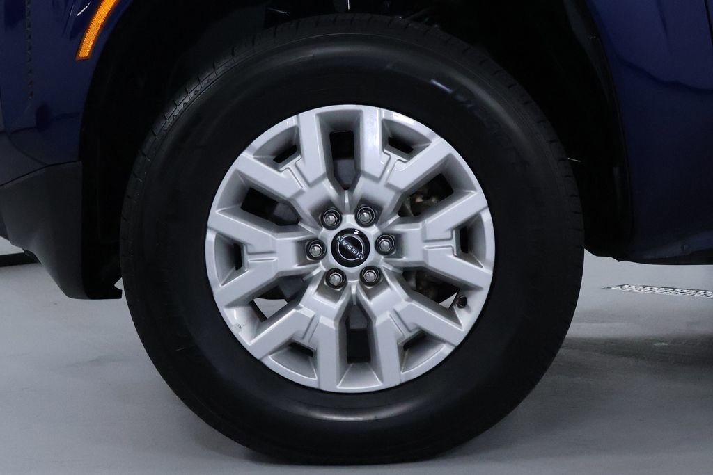 Used 2023 Nissan Frontier SV image 33