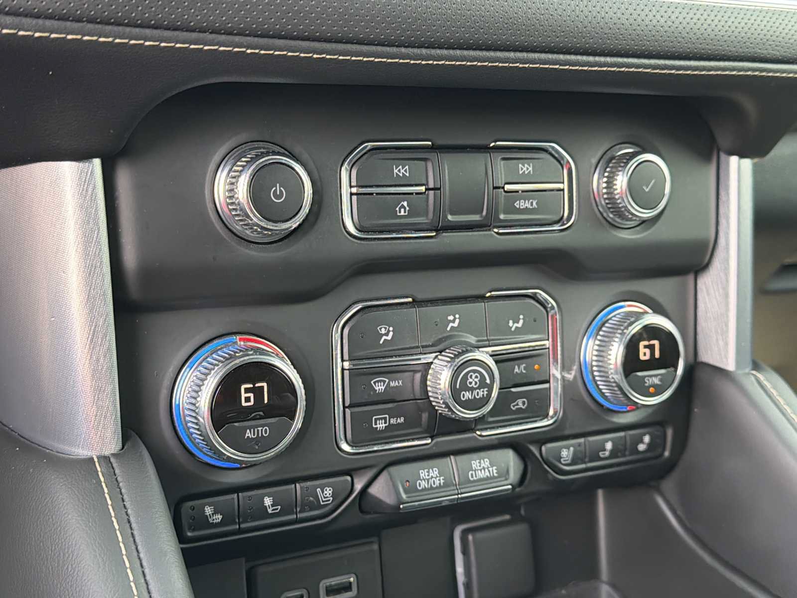 Used 2021 GMC Yukon SLT w/ SLT Luxury Plus Package RWD image 9