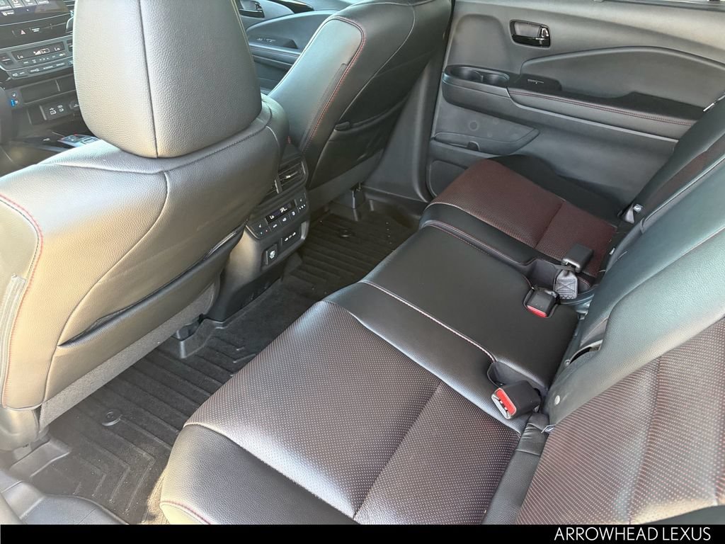 Used 2025 Honda Passport Black Edition image 30