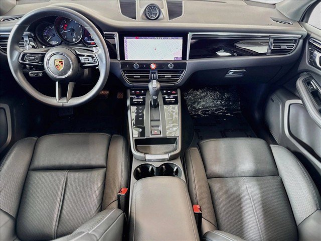 Certified 2026 Porsche Macan Turbo AWD/4WD image 20