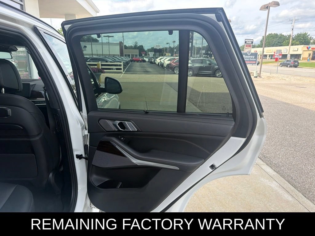 Used 2025 BMW X5 xDrive40i w/ Executive Package AWD/4WD image 10