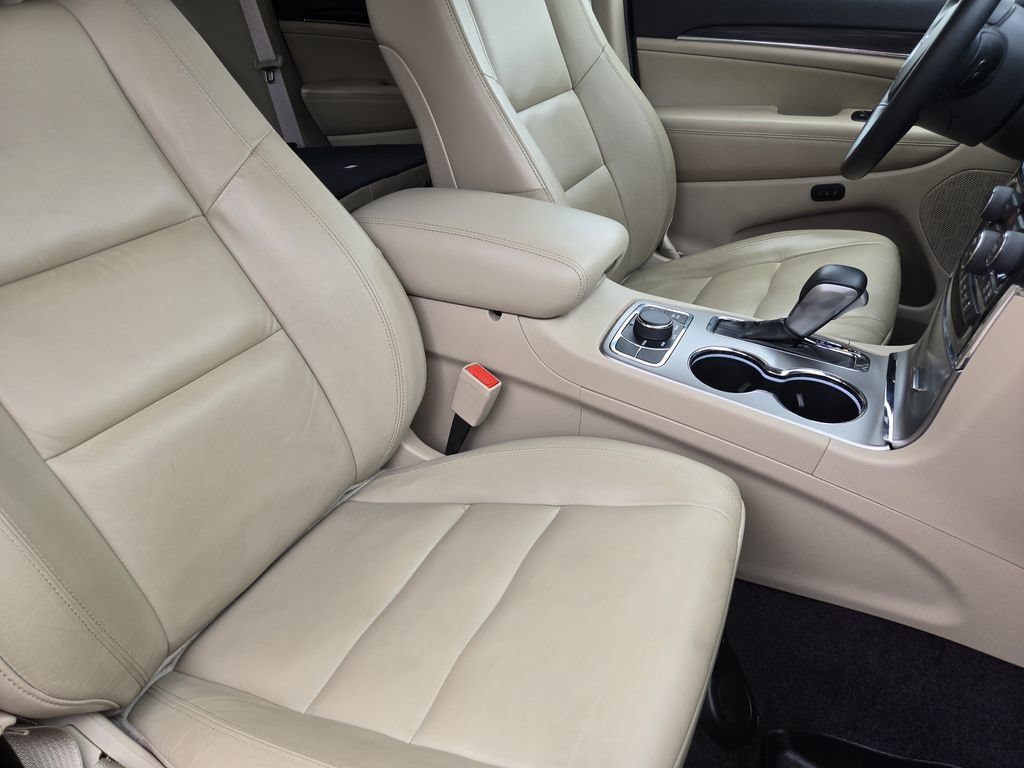 Used 2019 Jeep Grand Cherokee Limited AWD/4WD image 22
