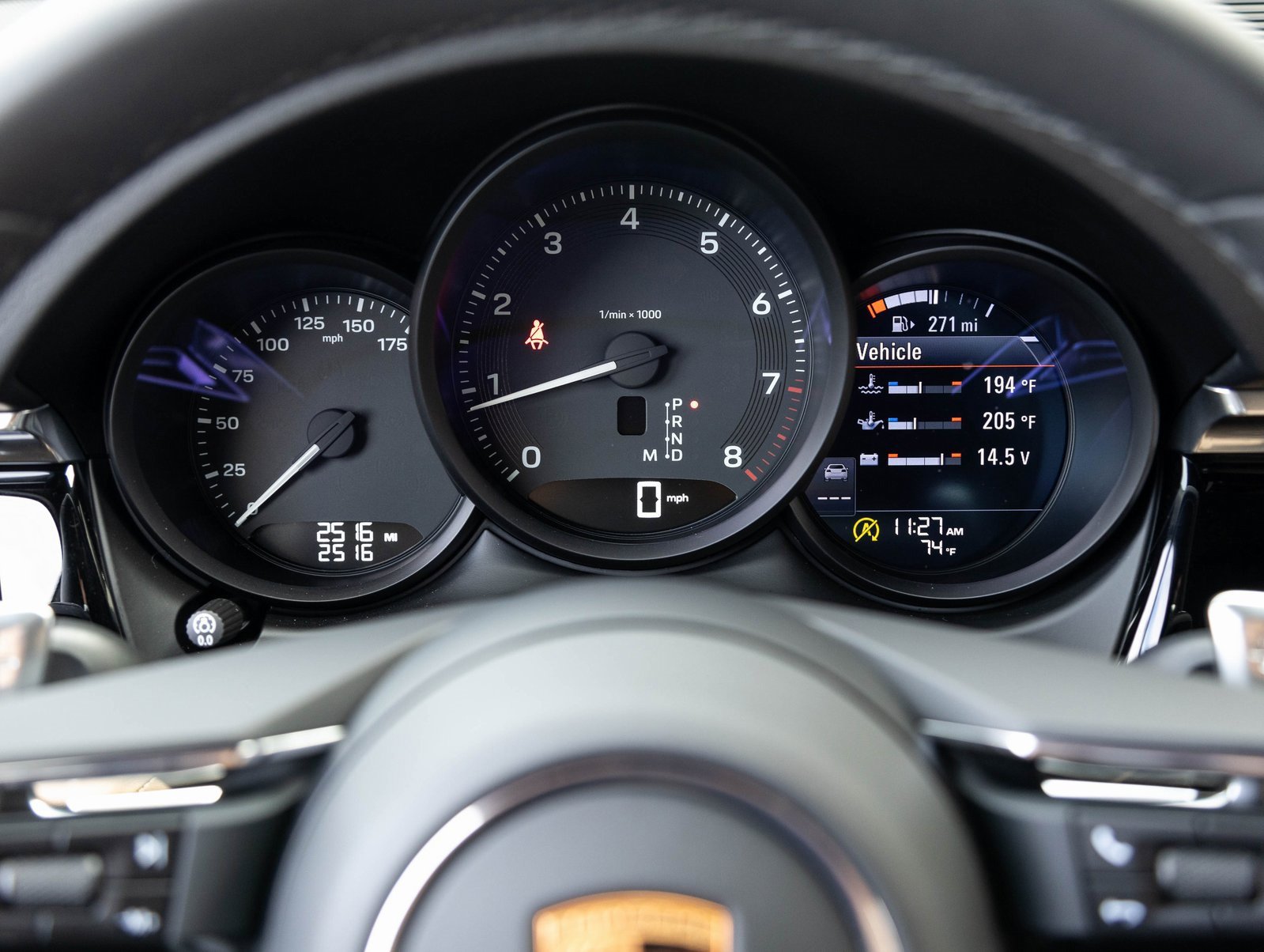 Used 2025 Porsche Macan image 13