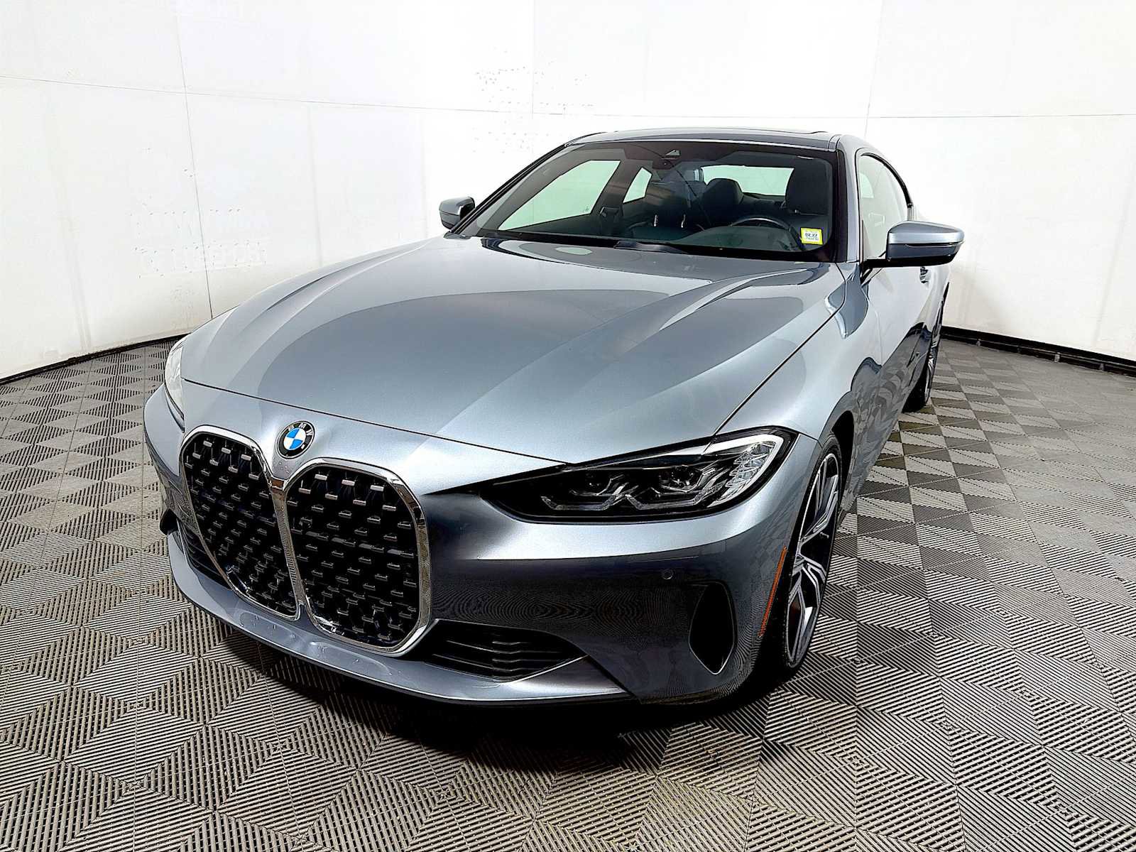 Certified 2023 BMW 430i xDrive Coupe w/ Premium Package image 3