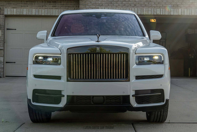 Used 2023 Rolls-Royce Cullinan Black Badge AWD/4WD image 13