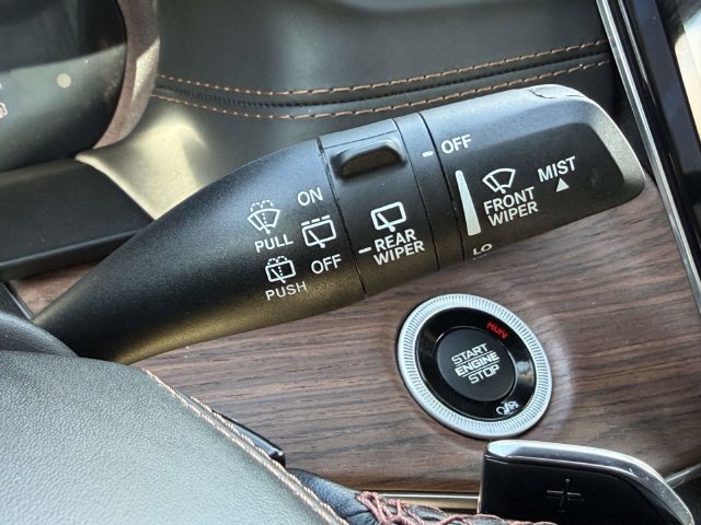 Used 2022 Jeep Grand Cherokee Summit AWD/4WD image 22
