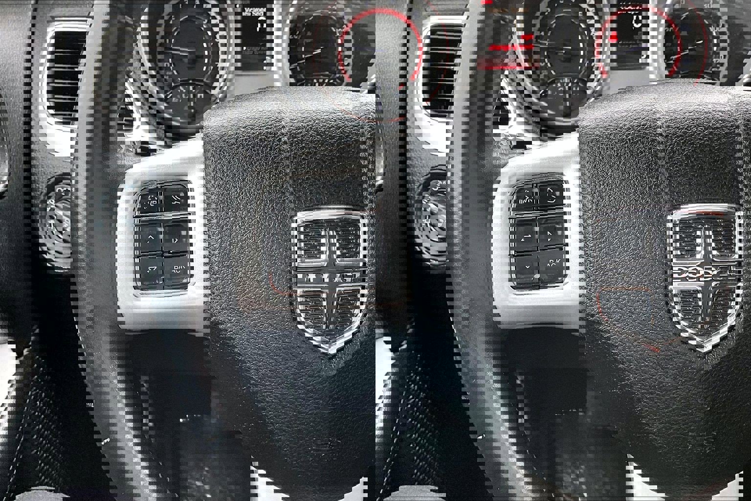 Used 2018 Dodge Journey SXT w/ Connectivity Group image 11