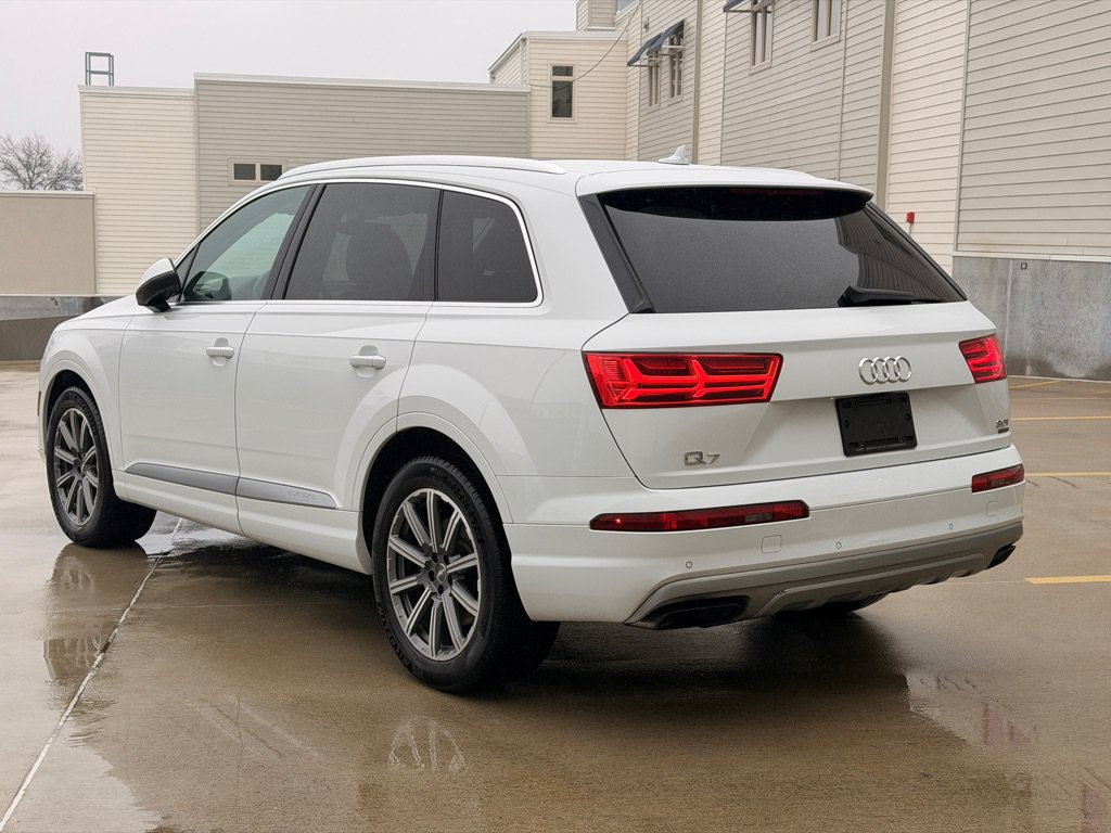 Used 2018 Audi Q7 3.0T Prestige AWD/4WD image 5
