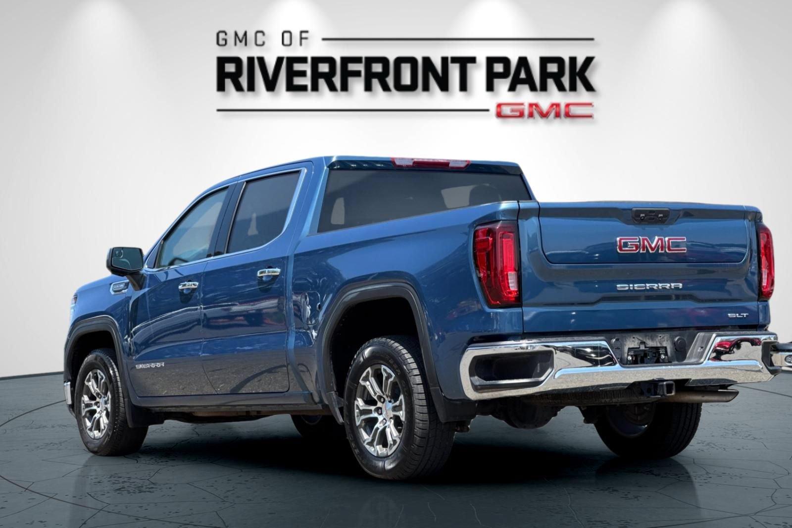 Used 2024 GMC Sierra 1500 SLT RWD image 6