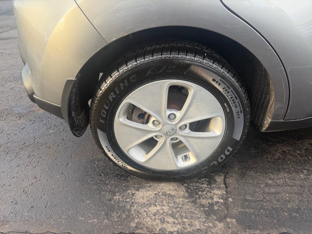 Used 2015 Kia Soul image 9