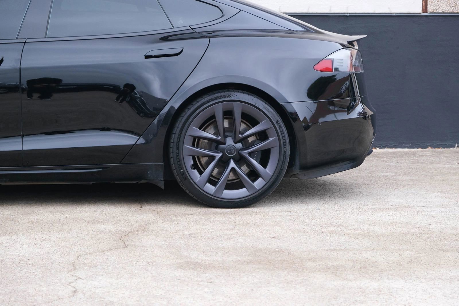 Used 2021 Tesla Model S Plaid AWD/4WD image 9